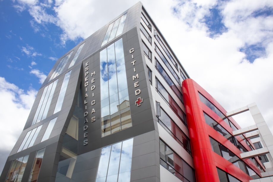 Edificio del Centro Médico Citimed en Quito