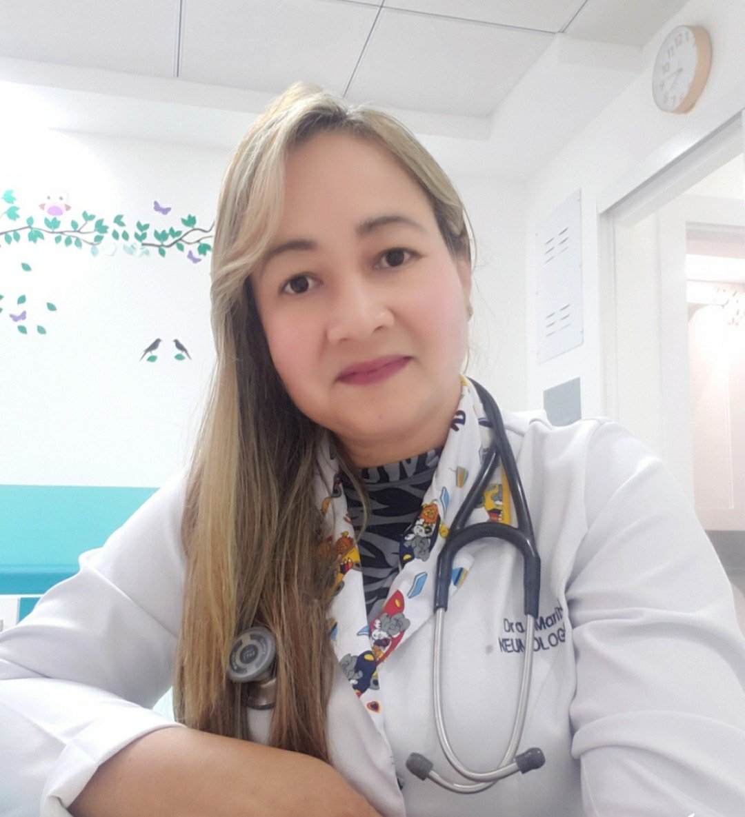 Dra. Maribel Freites en su consultorio